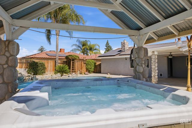 6505 Kearsarge Way, Bakersfield, CA 93309