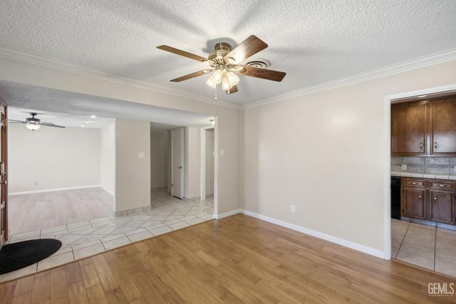 6505 Kearsarge Way, Bakersfield, CA 93309