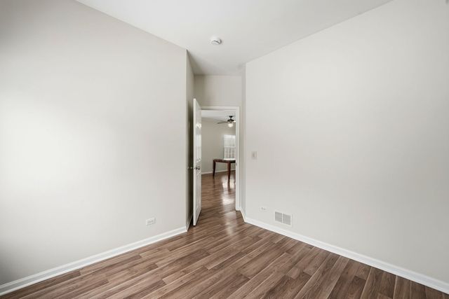 171 Monarch Drive, Streamwood, IL 60107