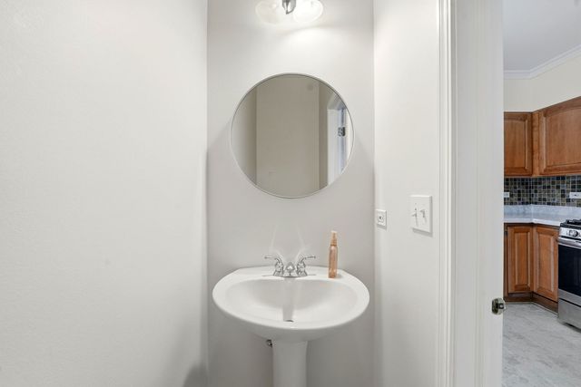 171 Monarch Drive, Streamwood, IL 60107