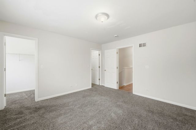 171 Monarch Drive, Streamwood, IL 60107