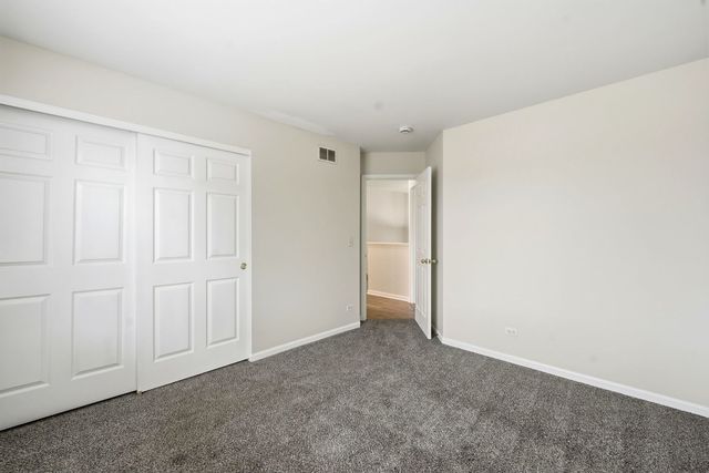 171 Monarch Drive, Streamwood, IL 60107