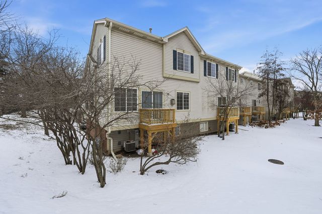 171 Monarch Drive, Streamwood, IL 60107