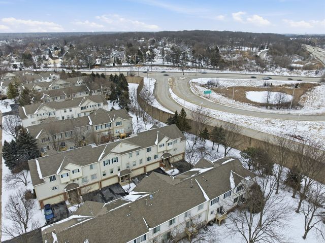 171 Monarch Drive, Streamwood, IL 60107