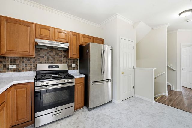 171 Monarch Drive, Streamwood, IL 60107