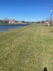 1927 NW 9th PL, Cape Coral, FL 33993