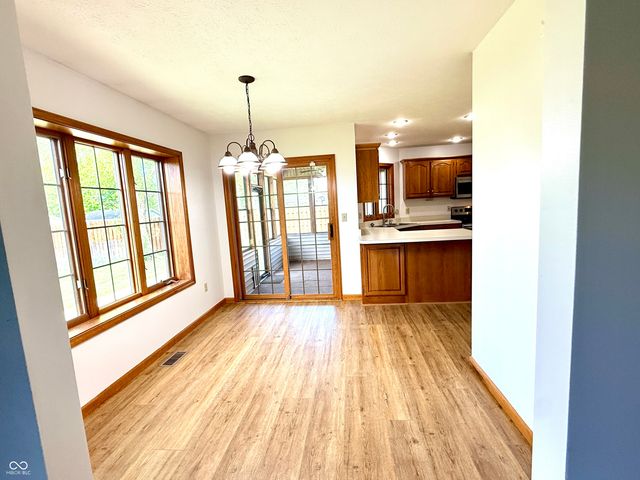2020 Cheyenne Trail, Columbus, IN 47203