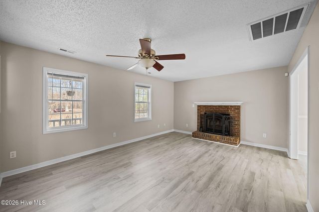 411 Candlewood Drive, Jacksonville, NC 28540