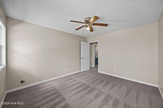 411 Candlewood Drive, Jacksonville, NC 28540