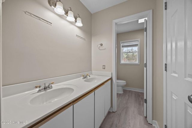 411 Candlewood Drive, Jacksonville, NC 28540