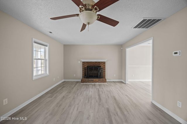 411 Candlewood Drive, Jacksonville, NC 28540