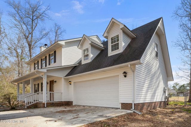 411 Candlewood Drive, Jacksonville, NC 28540