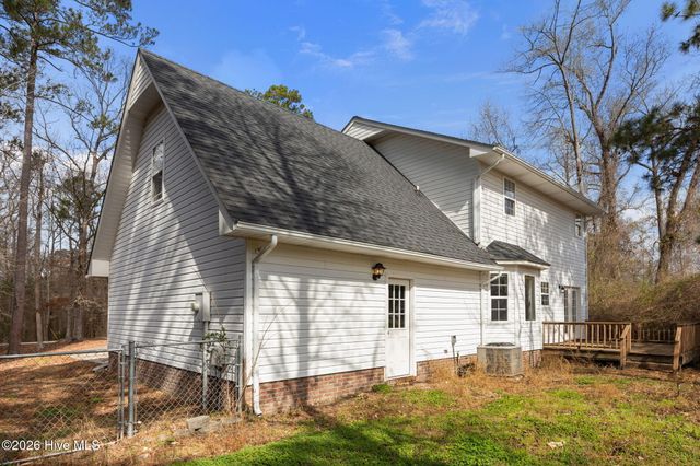 411 Candlewood Drive, Jacksonville, NC 28540