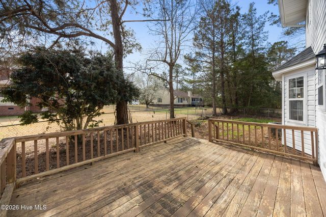 411 Candlewood Drive, Jacksonville, NC 28540