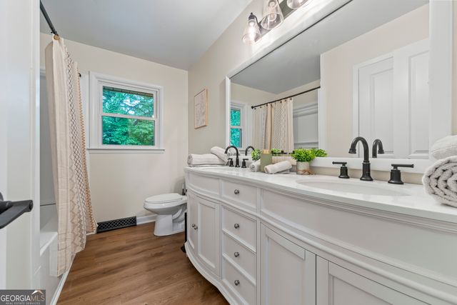 258 Pebble Creek Drive, Toccoa, GA 30577
