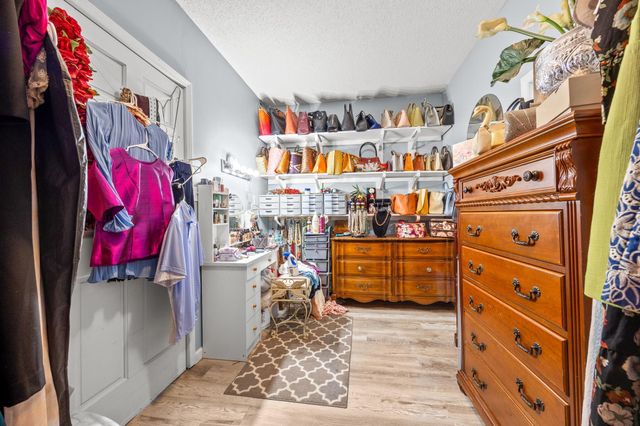 307 Maryland Avenue W, Saint Paul, MN 55117