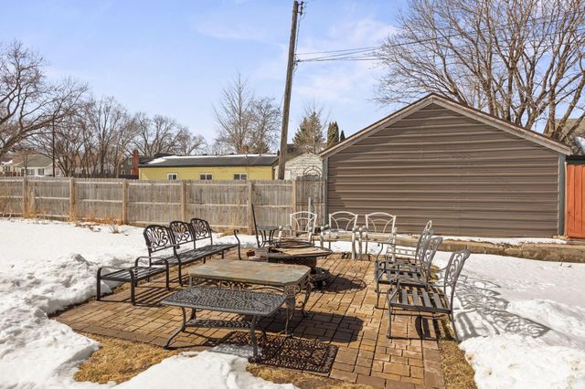 307 Maryland Avenue W, Saint Paul, MN 55117