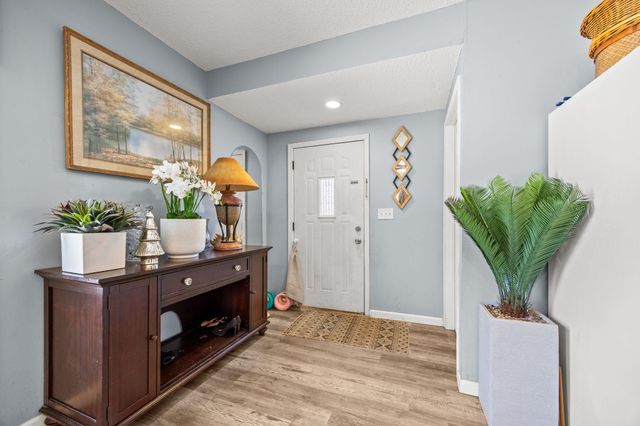 307 Maryland Avenue W, Saint Paul, MN 55117