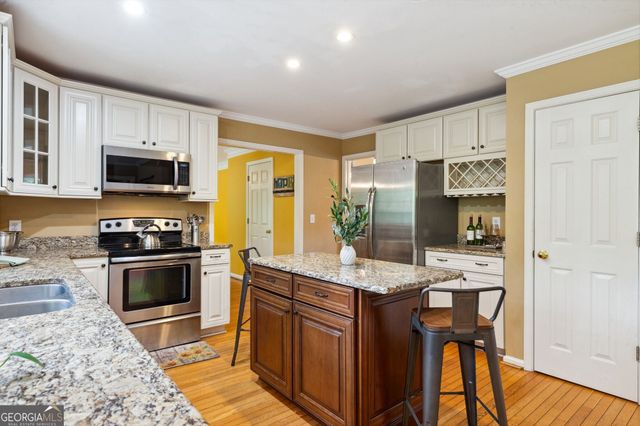 1300 Sever Woods Drive, Lawrenceville, GA 30043