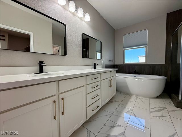 936 East Sunset Road, Henderson, NV 89011