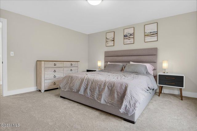 10 Quail Run, Voorheesville, NY 12186