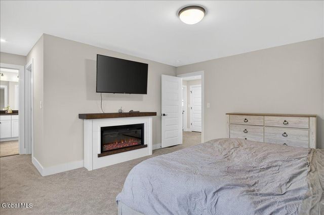 10 Quail Run, Voorheesville, NY 12186