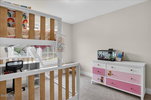 10 Quail Run, Voorheesville, NY 12186