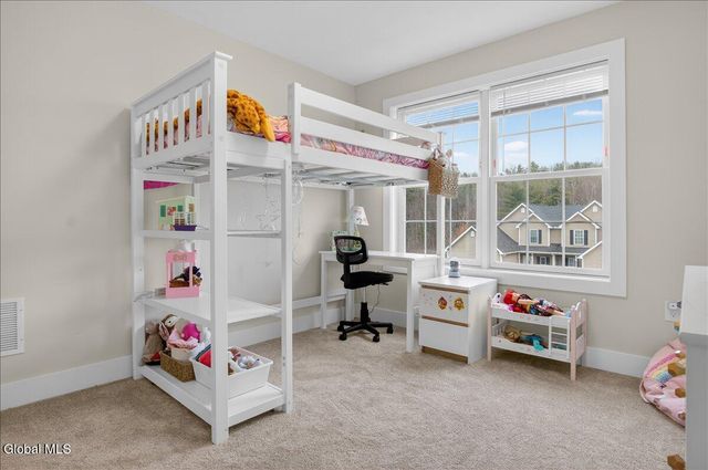 10 Quail Run, Voorheesville, NY 12186