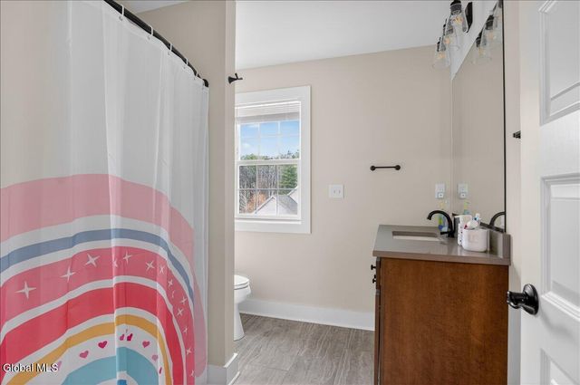 10 Quail Run, Voorheesville, NY 12186