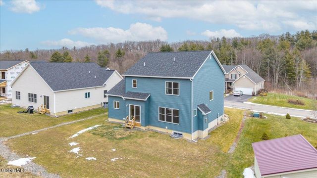 10 Quail Run, Voorheesville, NY 12186