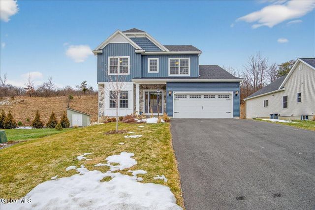 10 Quail Run, Voorheesville, NY 12186