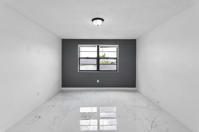 9740 W Mcnab Road 111, Tamarac, FL 33321