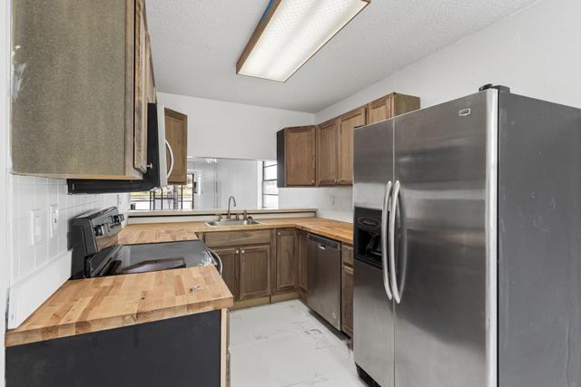9740 W Mcnab Road 111, Tamarac, FL 33321