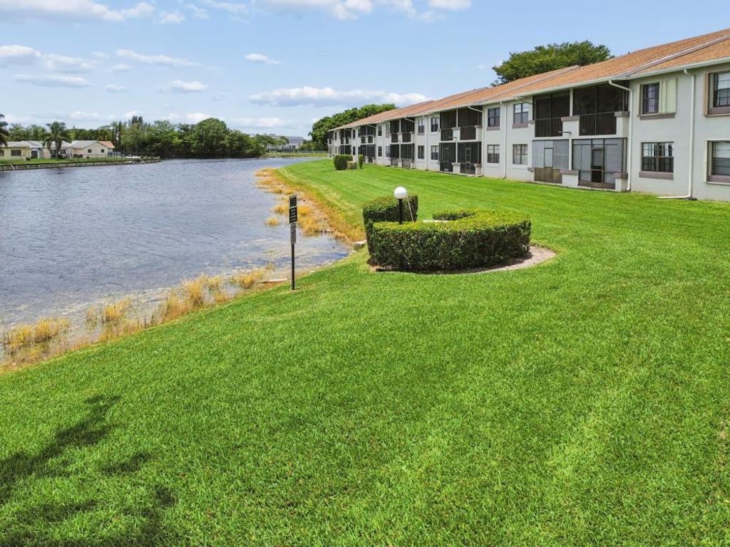 9740 W Mcnab Road 111, Tamarac, FL 33321