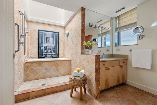 57 E Concord St 9, Boston, MA 02118