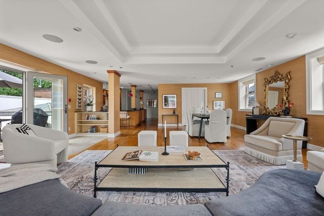 57 E Concord St 9, Boston, MA 02118