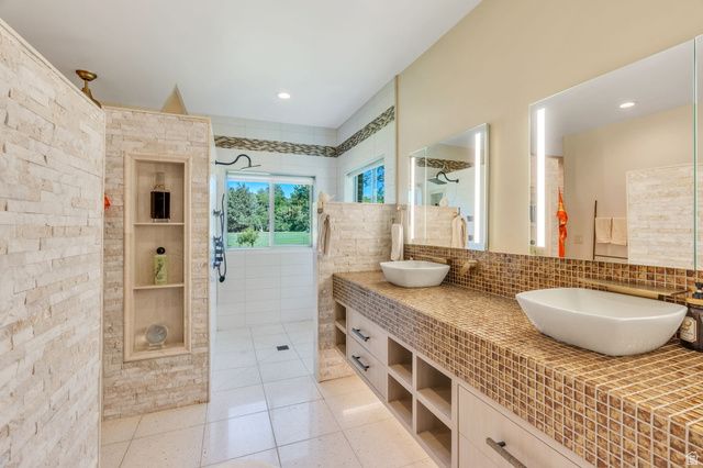 4966 W OLD OAK LN, Highland, UT 84003