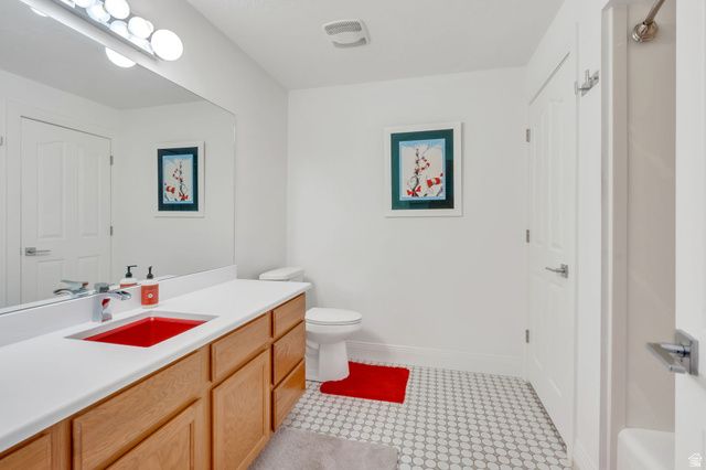 4966 W OLD OAK LN, Highland, UT 84003