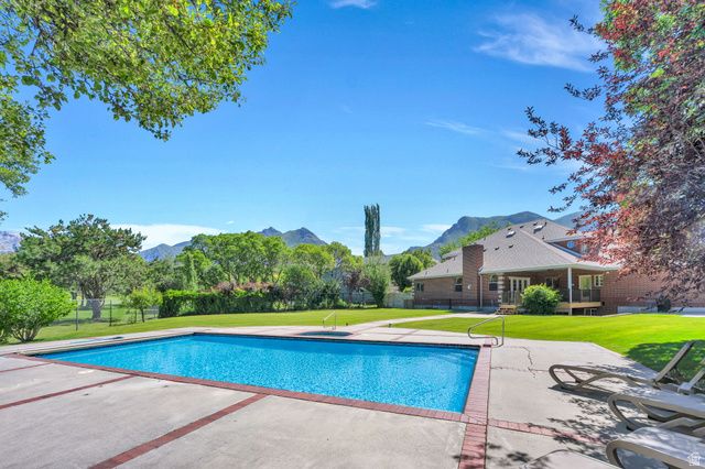 4966 W OLD OAK LN, Highland, UT 84003