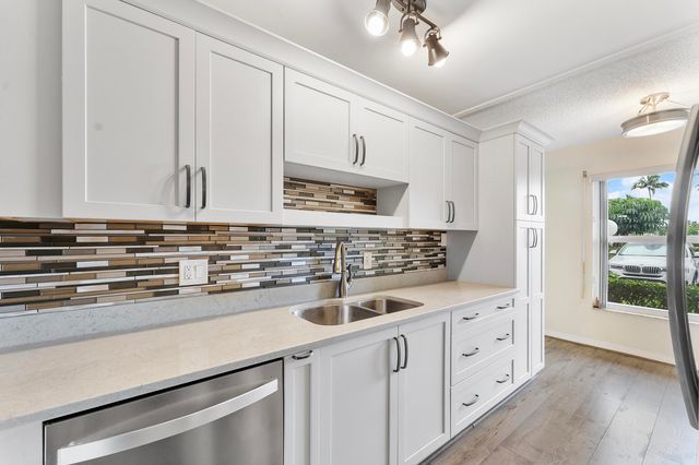1160 Mahogany Way 103, Delray Beach, FL 33445