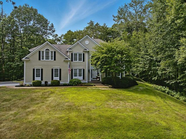 4 Brushwood Drive, Atkinson, NH 03811