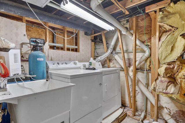 1513 Carrington Street, Janesville, WI 53545