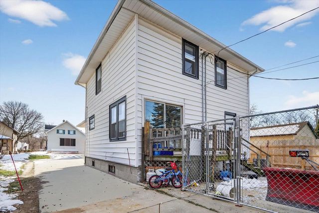 1513 Carrington Street, Janesville, WI 53545