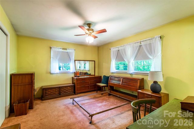 3004 Kanuga Road, Hendersonville, NC 28739