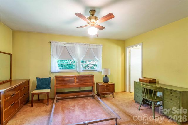 3004 Kanuga Road, Hendersonville, NC 28739