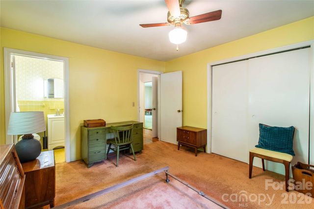 3004 Kanuga Road, Hendersonville, NC 28739