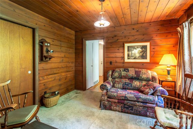 3004 Kanuga Road, Hendersonville, NC 28739