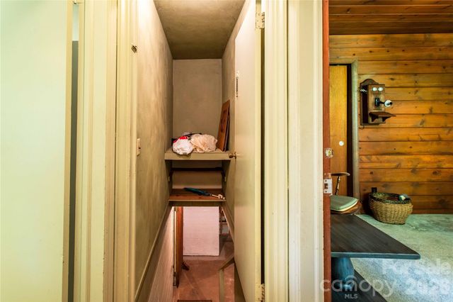3004 Kanuga Road, Hendersonville, NC 28739