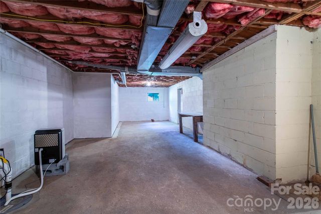 3004 Kanuga Road, Hendersonville, NC 28739