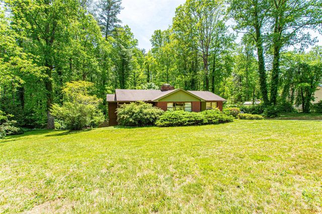 3004 Kanuga Road, Hendersonville, NC 28739